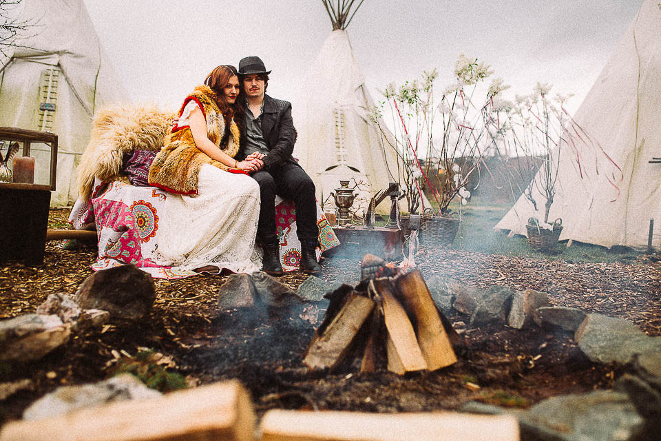 boho hochzeit lagerfeuer